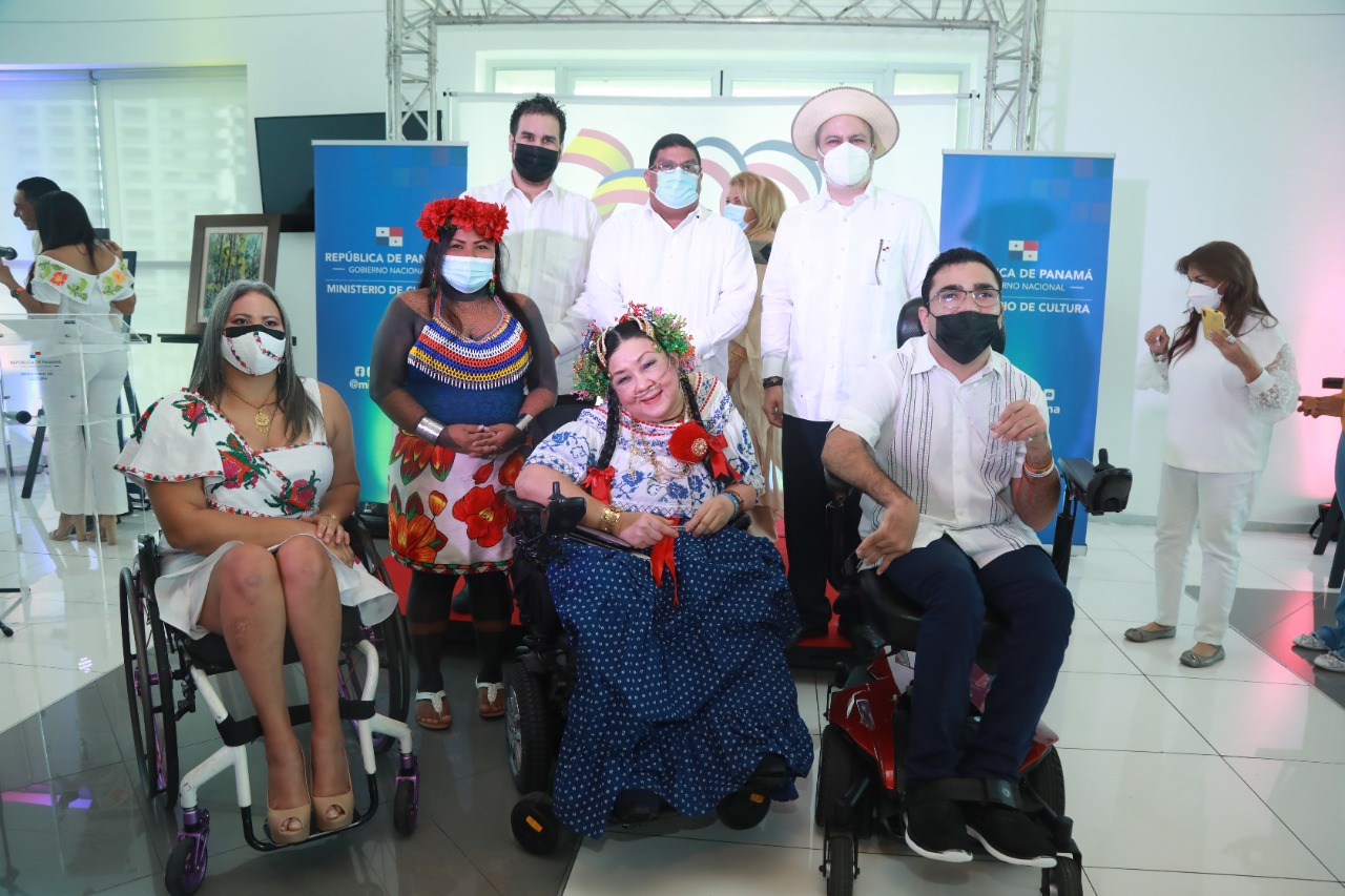 gestores-culturales-sobresalen-en-el-bicentenario