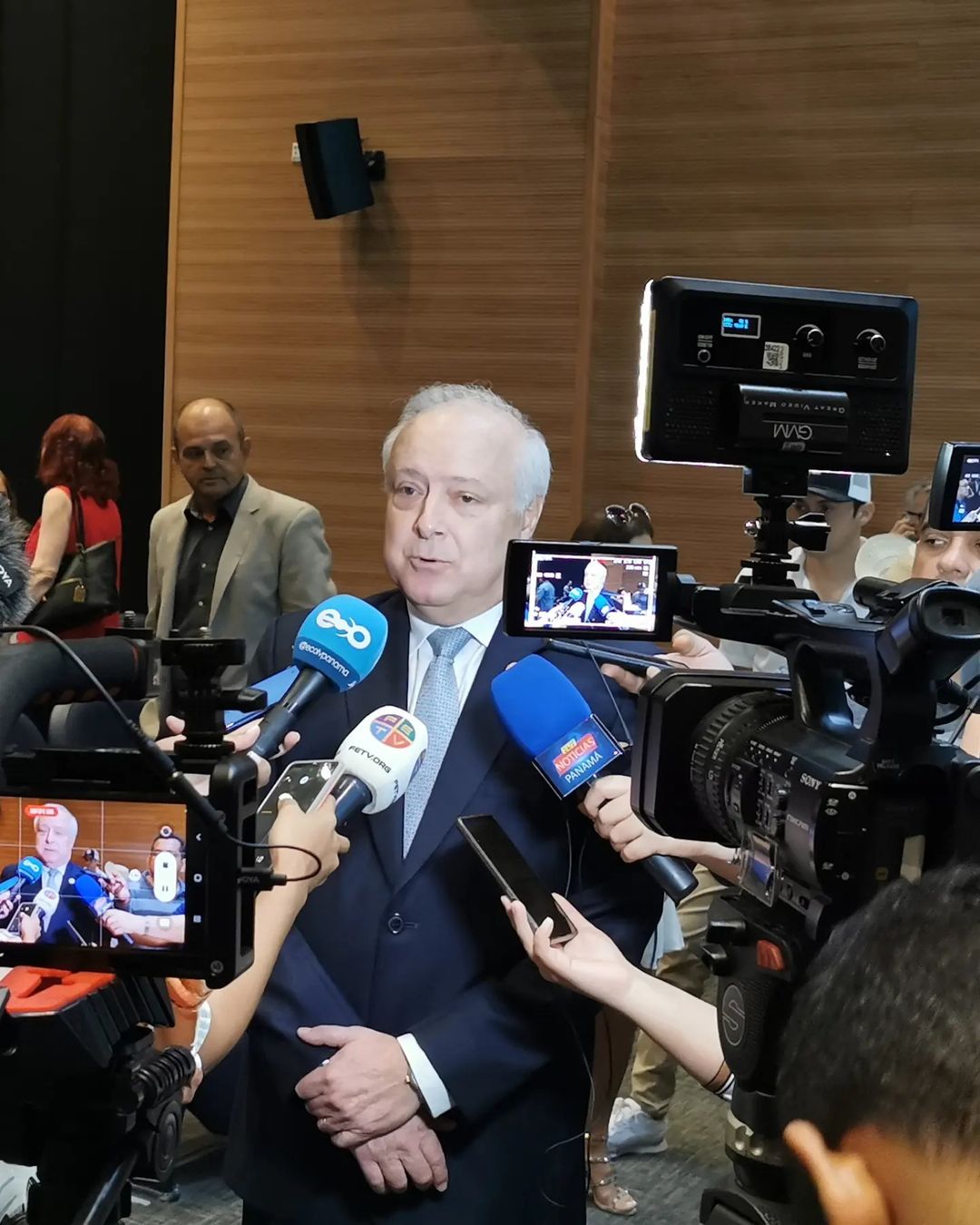 rueda-de-prensa-feria-de-turismo